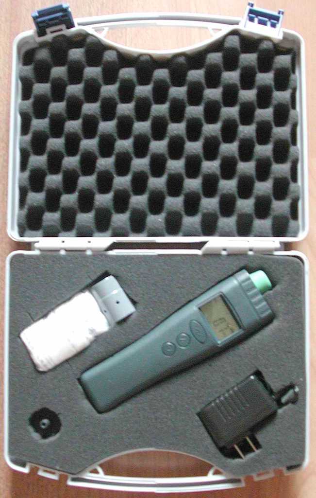 产家直销便携式微量一氧化碳检测仪QT200