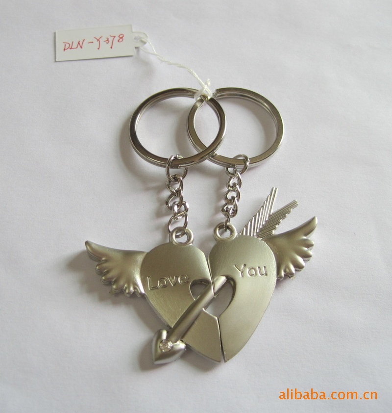 Factory customized couple keychain Valen...