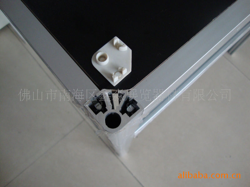 �ķ� �˷ַ������ 180 90�Ȱ����������ܽ����ͷ�ǰ�ɫ��ɫ