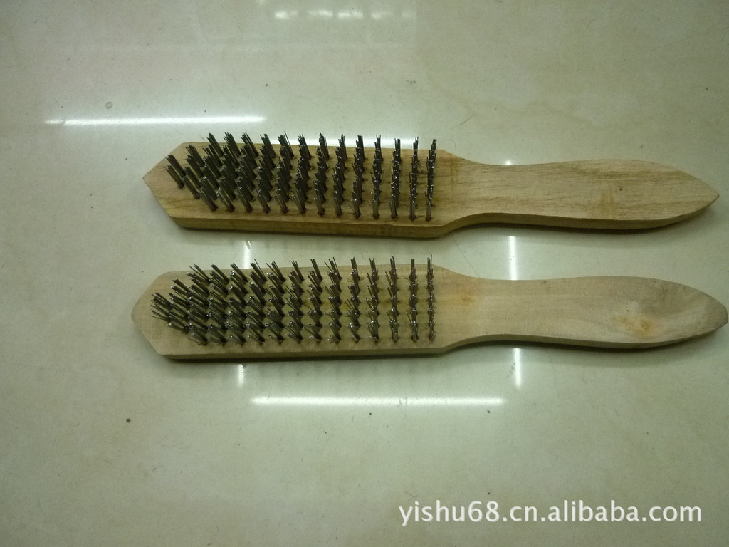 供应 六行 五行 四行 三行 木柄钢丝刷 铜丝刷子电钻打磨除锈