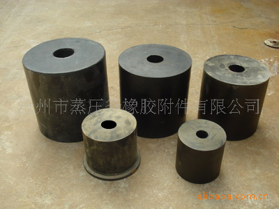 橡胶减震垫，蒸压釜密封圈，木材阻燃罐密封圈，脱蜡釜密封圈厂家