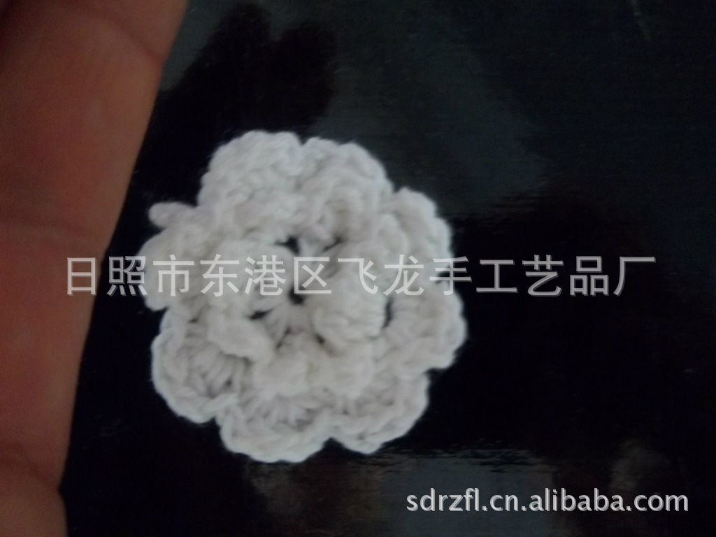 供应手钩花，手勾花，棉线花。手工钩编花款式新品种全