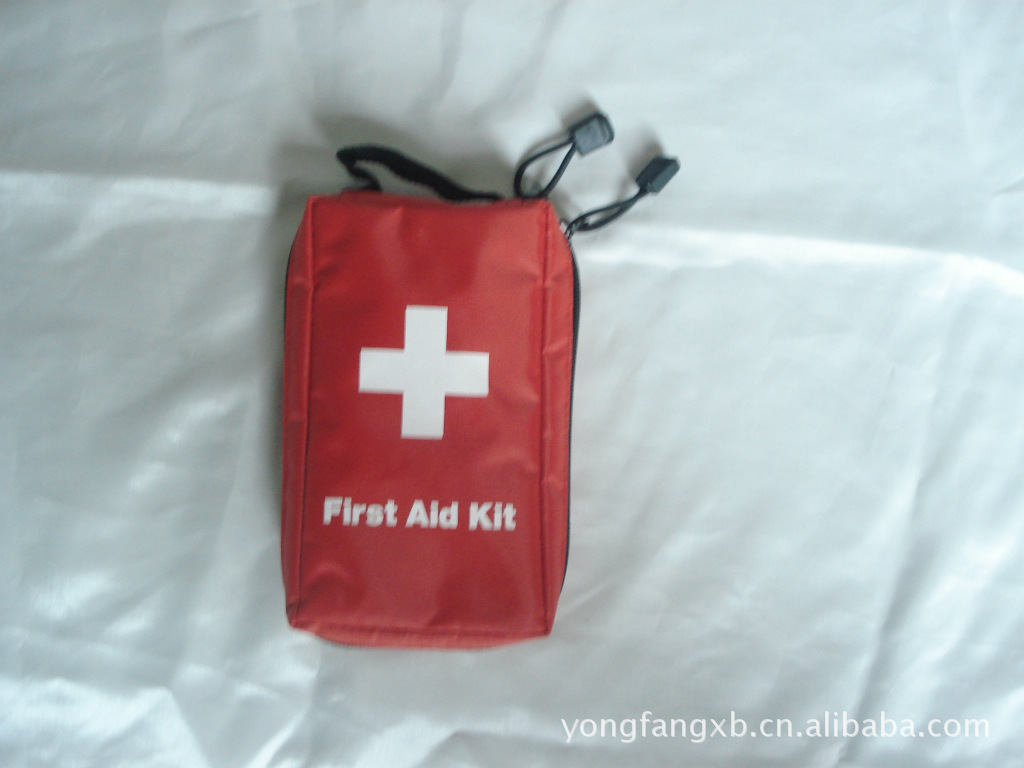 制作生产医疗急救包户外手提急救包420D牛津布手提急救包