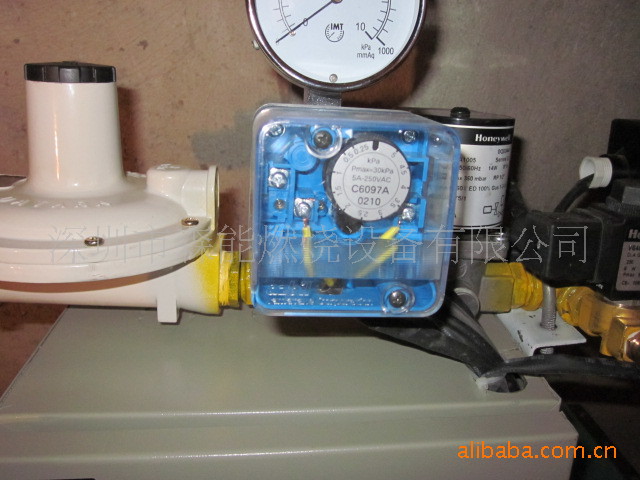 Yamatake山武压力开关C6097A0110 燃气压力开关 燃烧器压力开关