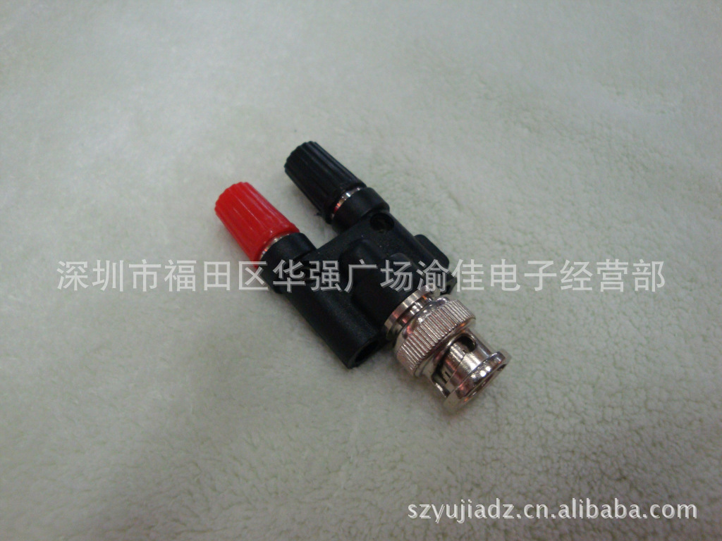 BNC转换头 BNC公转香蕉插母 Q9转喇叭插座