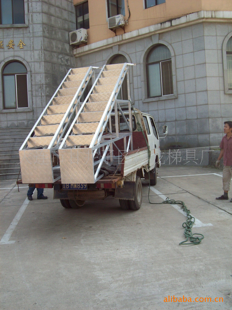 生产/销售/租赁梯具 鱼龙牌铝合金平台梯 登高梯欢迎定制