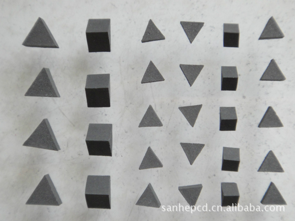 聚晶金刚石三角型 4*4*2.7钻头用