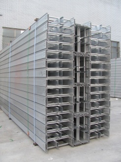 供应各种型号铝合金桥架