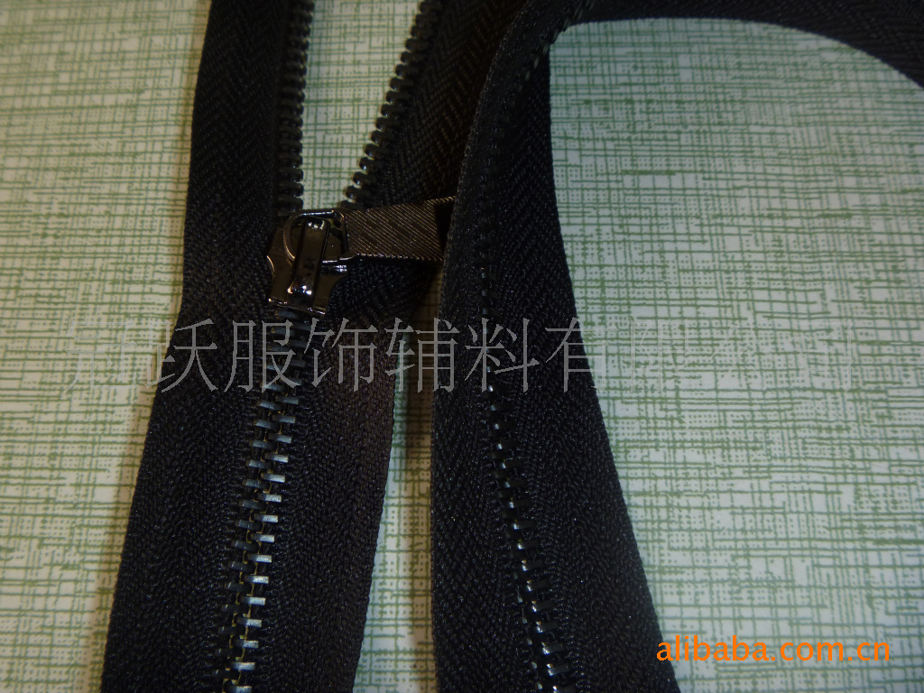 供应5#金属开尾拉链，过水洗，拉头过检