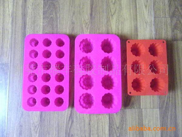 供应食品级18 孔高花硅胶烤盘