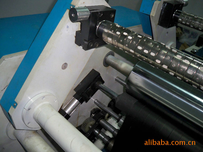 供应PS皮料载带分条机分切机（2014新款机型）表面中心收卷分切机