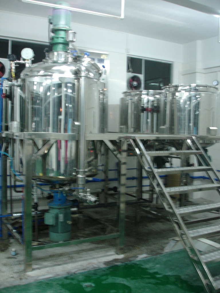 GX-B-1000L内外循环真空均质乳化机  护肤品乳化机 染膏乳化机