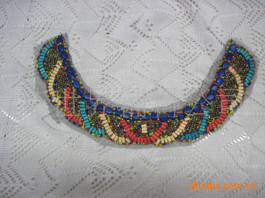 厂价供应 新款领花 手勾衣半边绒领花 钉珠 手工钉珠