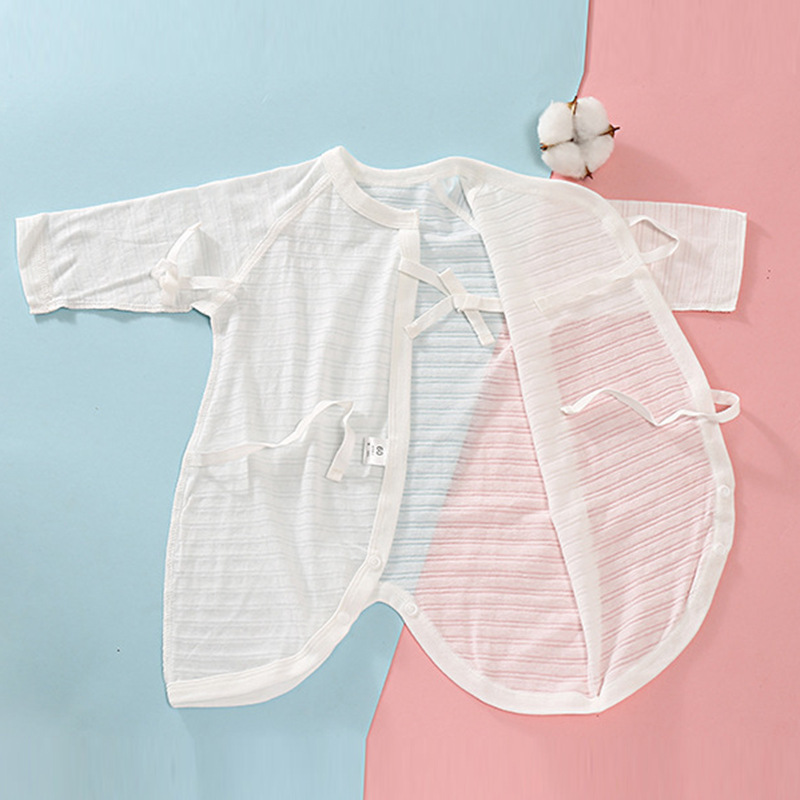 日系純白ベビー服赤ちゃん純色偏着蝶々衣和尚服新生児服a類純綿