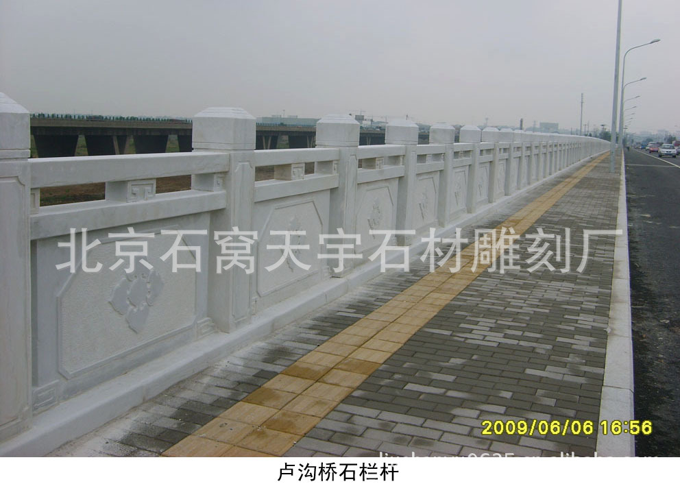 专业制作18年河道栏杆和路桥石栏杆的企业