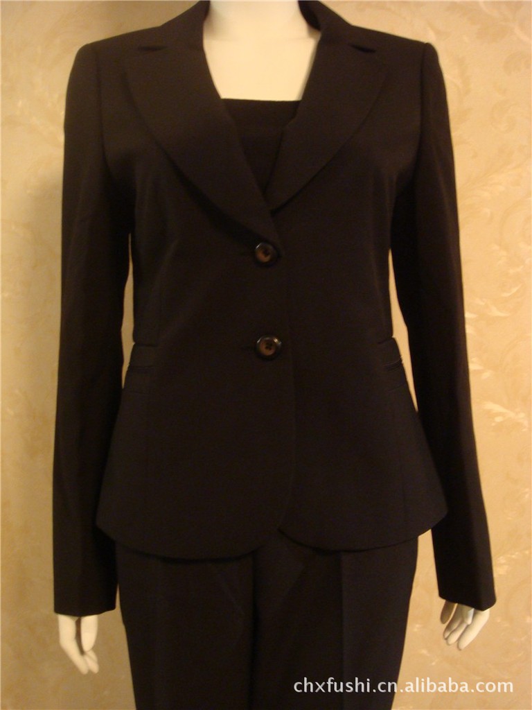 女式西裝