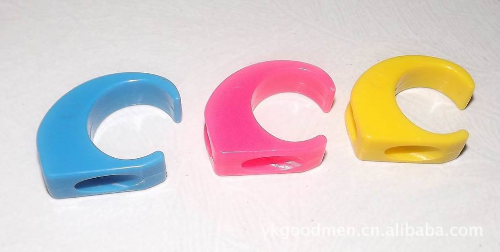 供应塑料防风钩 C型风钩 衣钩 晾衣架挂钩|ru