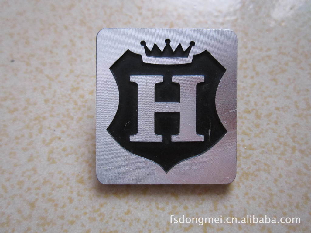 厂家供应 家具铭牌 高光标牌 标牌制造 金属五金铭牌