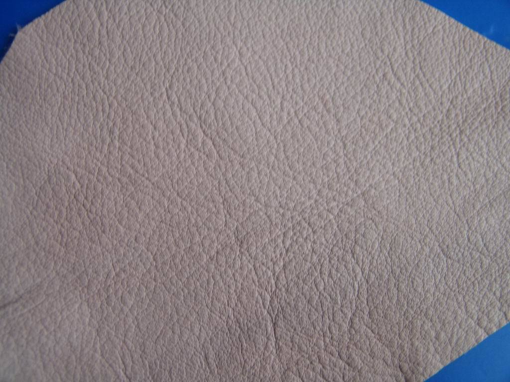 进口原材料 手袋用粉色鹿皮 真皮皮料 时款包袋皮料 清新粉色