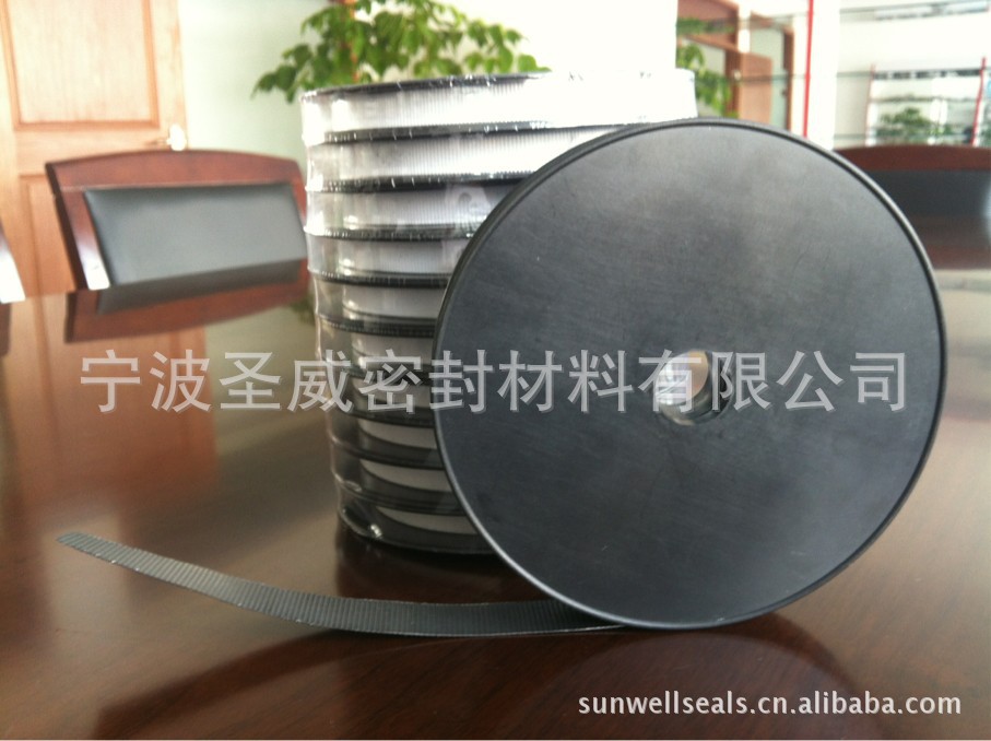 石墨波纹带畅销海内外数十年，专业密封石墨波纹带价格