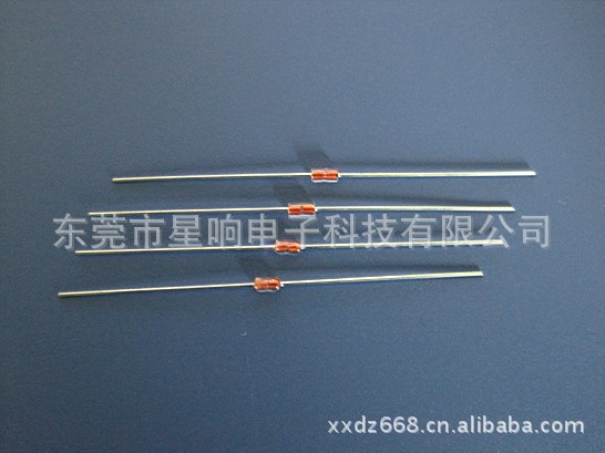 玻璃封NTC装热敏电阻（适用于石英晶体振荡器上）500KΩ/4400