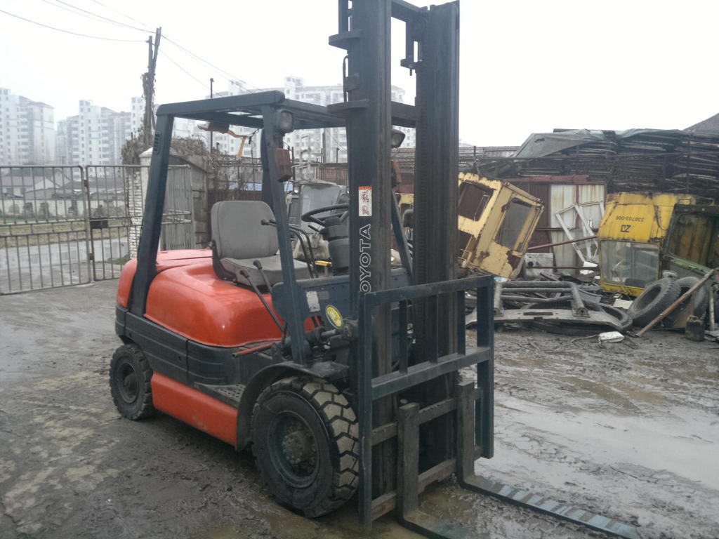 出售TOYOTA丰田二手叉车.现货供应.5F.6F.7F.各款吨位
