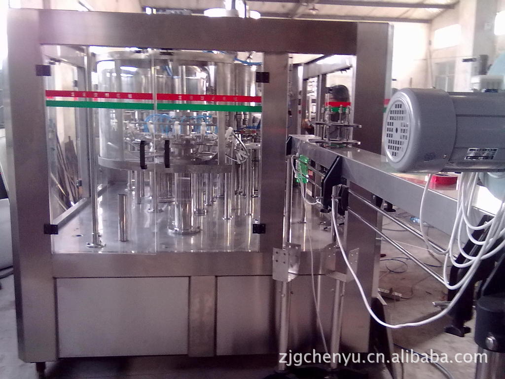 供应常压灌装瓶装生 产线  CGF 24-24-8 牛奶生 产线厂家批发