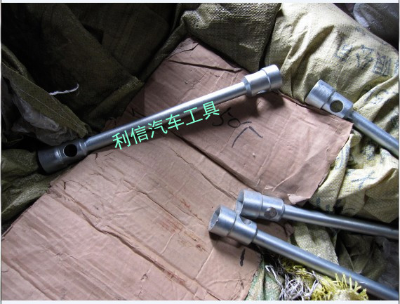 供应汽车轮胎套筒