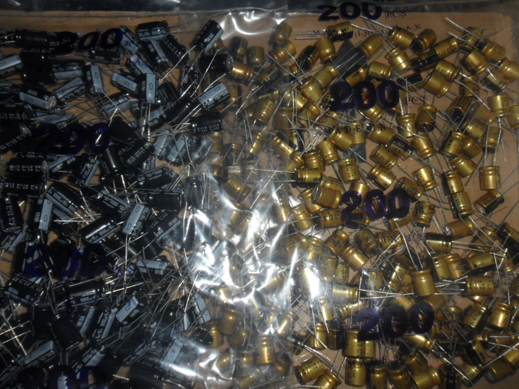 原装进口尼吉康16v1000uf电解电容1000uf16v105℃