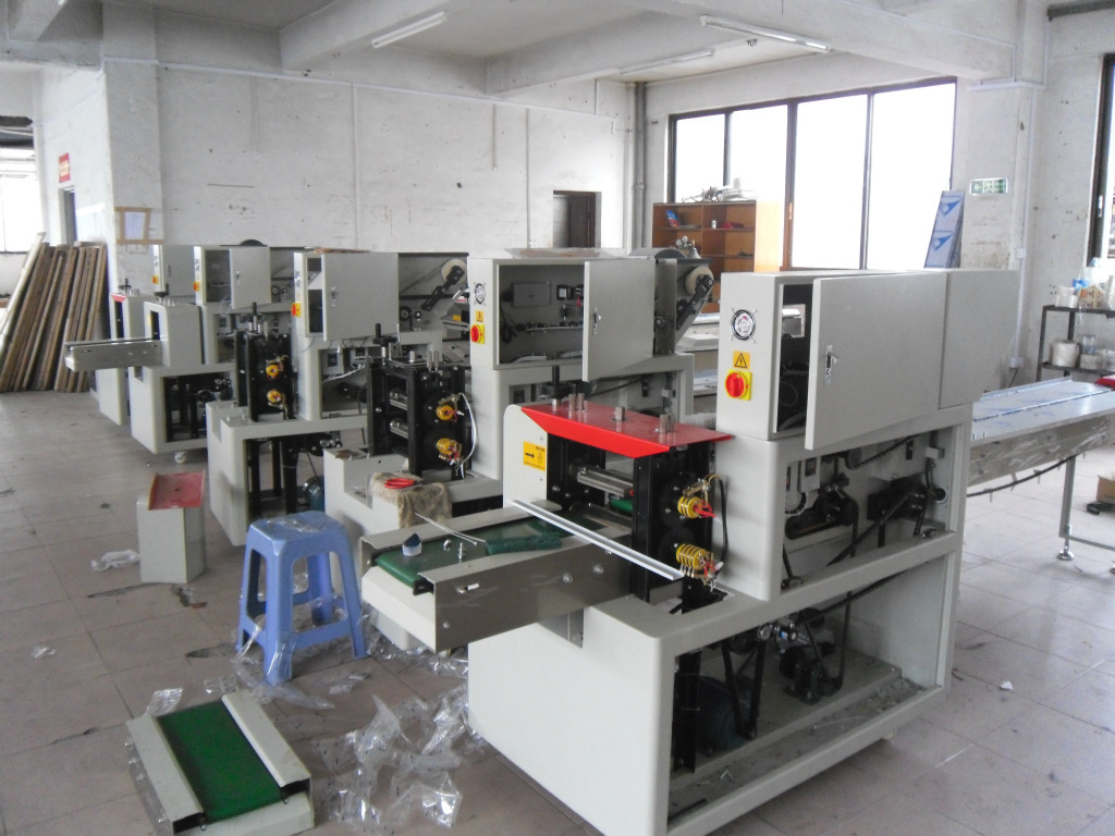 供应槟榔包装机，大枣包装机，红枣包装机，蜜饯包装机、质保一年