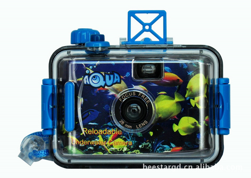 探索水下世界的专业多次性防水相机- AQUA PIX LOMO 小鱼儿
