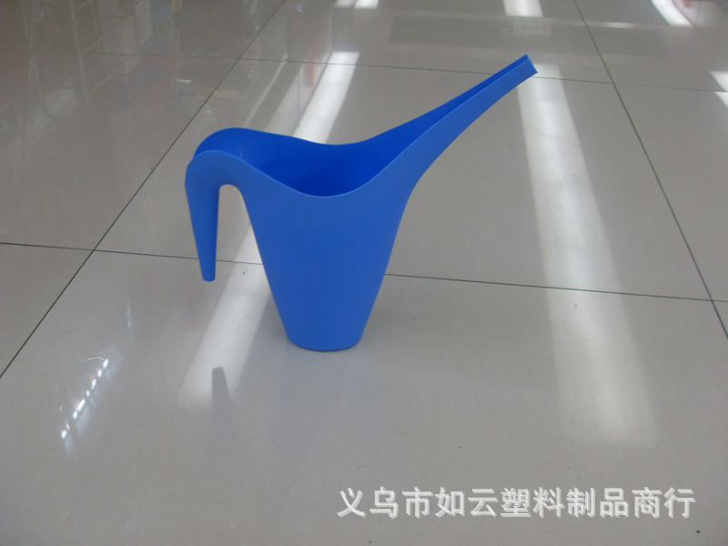 批发供应塑料水壶 浇花壶  洒水壶 长嘴壶