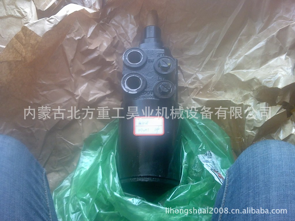 特雷克斯TEREX 3311E用9074897转向阀总成   特雷克斯配件