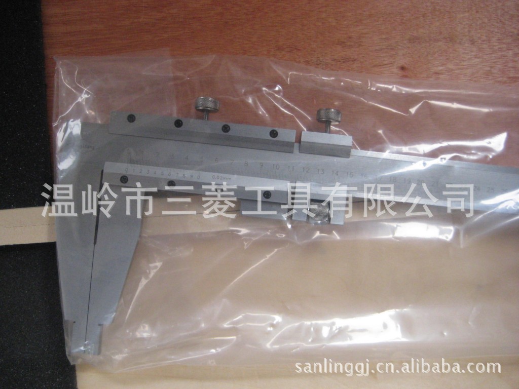 上海恒量加长下爪游标卡尺0-1000MM  200MM爪长   正品保证