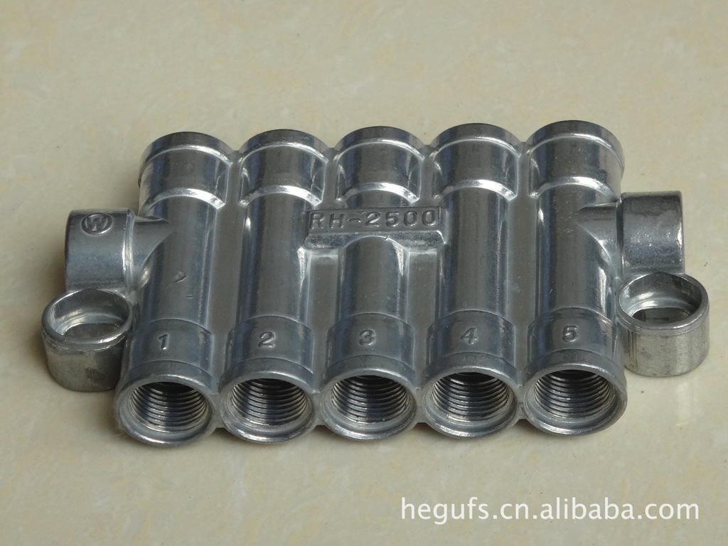 供应锌合金精密压铸机润滑泵产品高压铸造