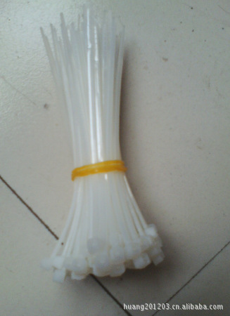 供应扎带5*450尼龙扎带实际宽度4.8欢迎订购