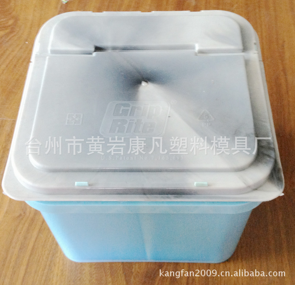 注塑模具，塑料工具箱模具价格塑料盒模具制造