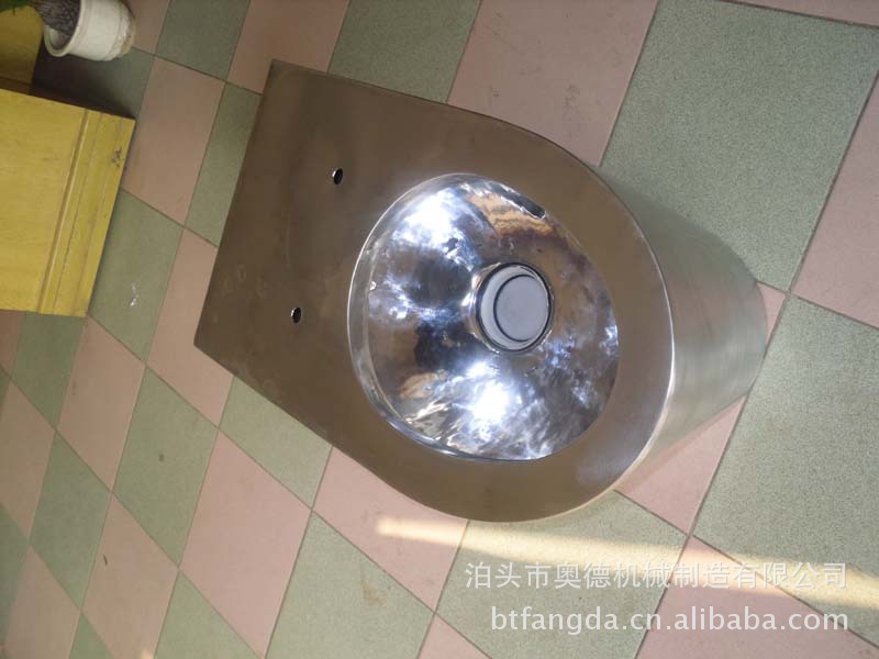 Stainless steel pedestal pan