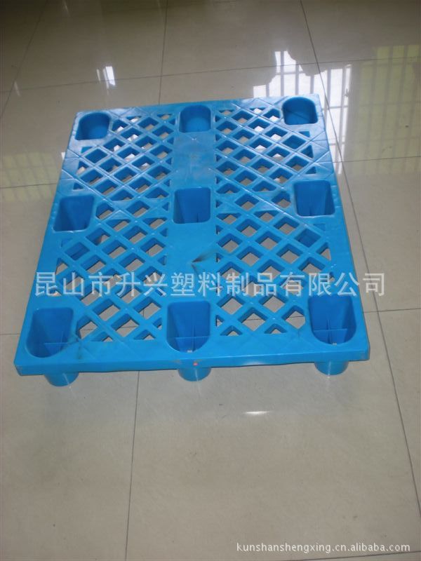 供应昆山上海塑料托盘，太仓塑料托盘，塑料栈板，九角塑料托盘