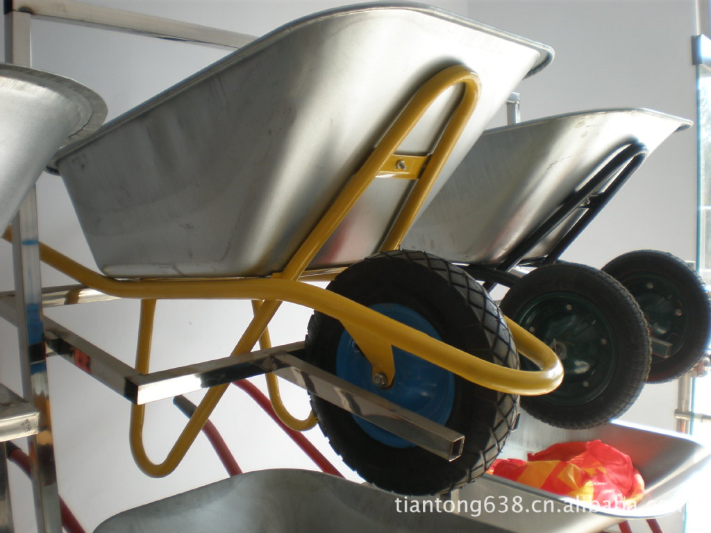 厂家供应独轮手推车俄罗斯市场建筑工地WB6431