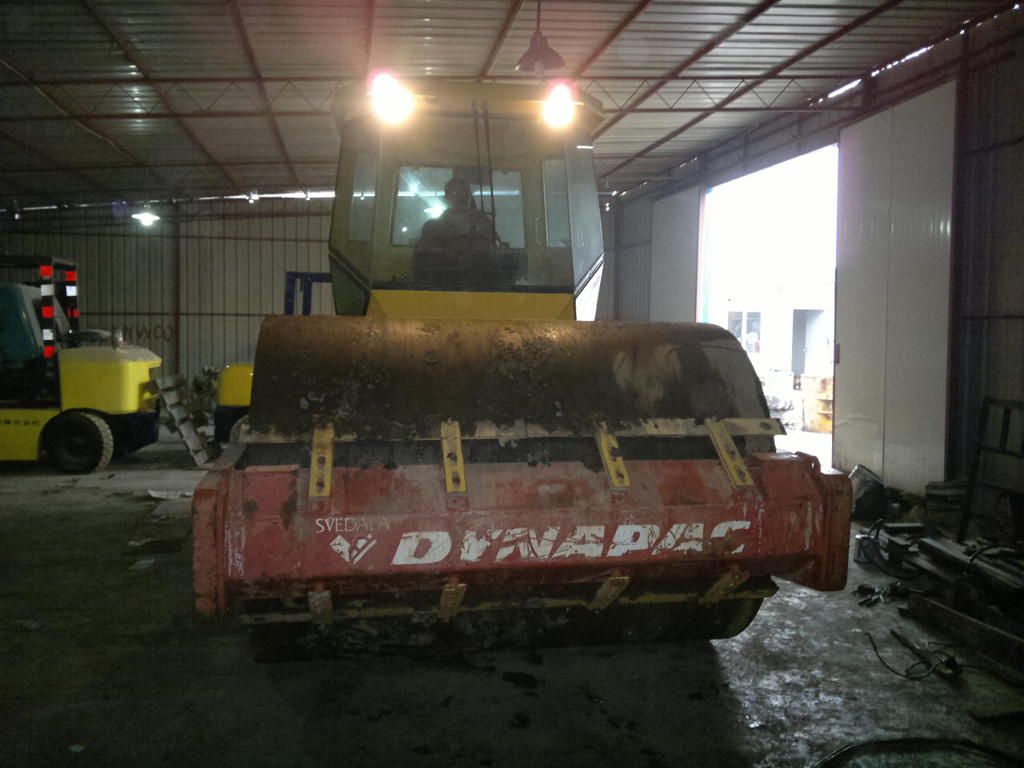 瑞典DYNAPAC 戴纳派克CA302D压路机出售
