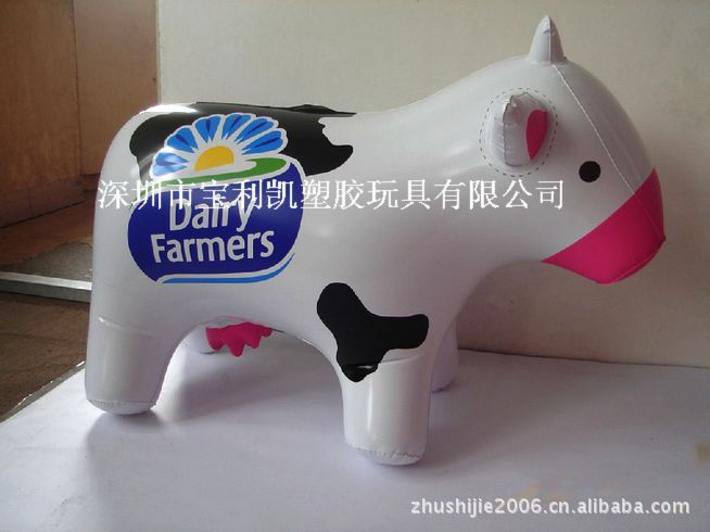 供应pvc充气动物玩具模型，充气卡通奶牛，充气猴子，充气大象