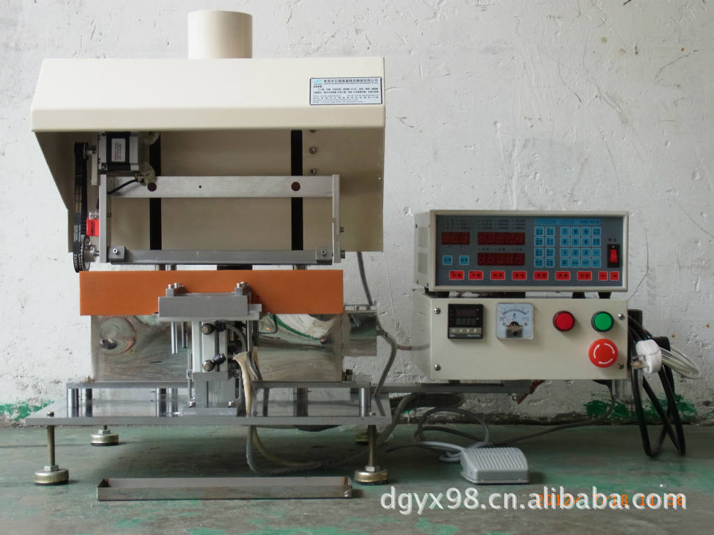 厂家供应：自动浸锡机，自动锡炉，多功能浸锡机，变压器浸锡机。