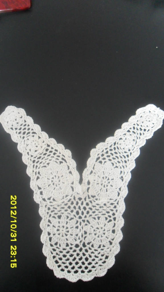 供应手钩花。手钩花边。手钩衣领。V型手工钩编花款式新。