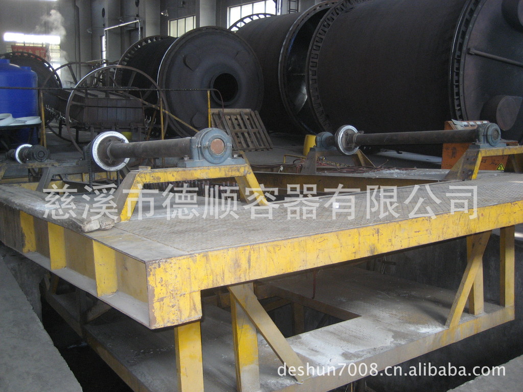 供应组装式滚塑设备、水箱设备、简易摇摆设备、滚塑设备