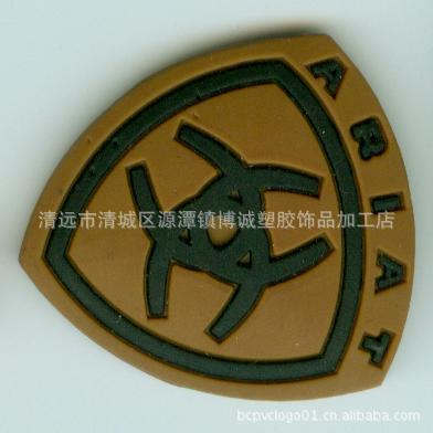 厂家直供各式箱包胶标滴胶胶章