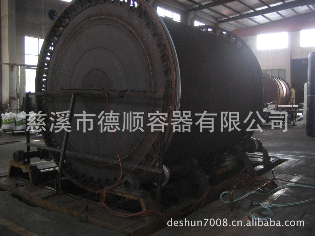 供应制作化粪池滚塑设备