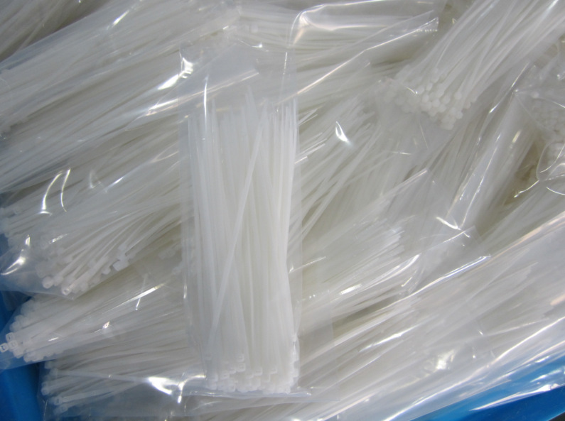 厂家供应尼龙扎带 出售尼龙扎带 廉价尼龙扎带