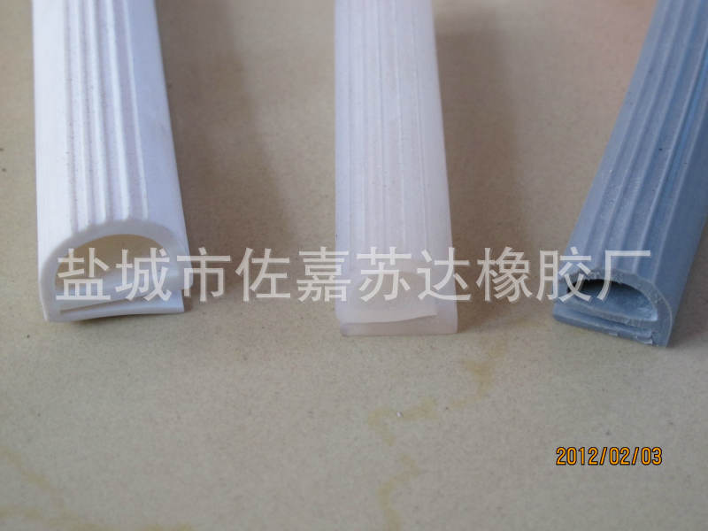 江苏盐城硅胶E型密封条 E形高温密封条