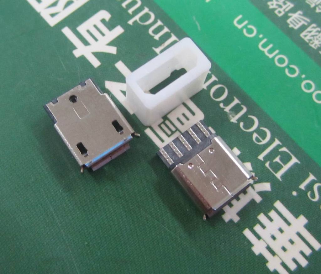 MICROUSB5P母座焊线式带护套